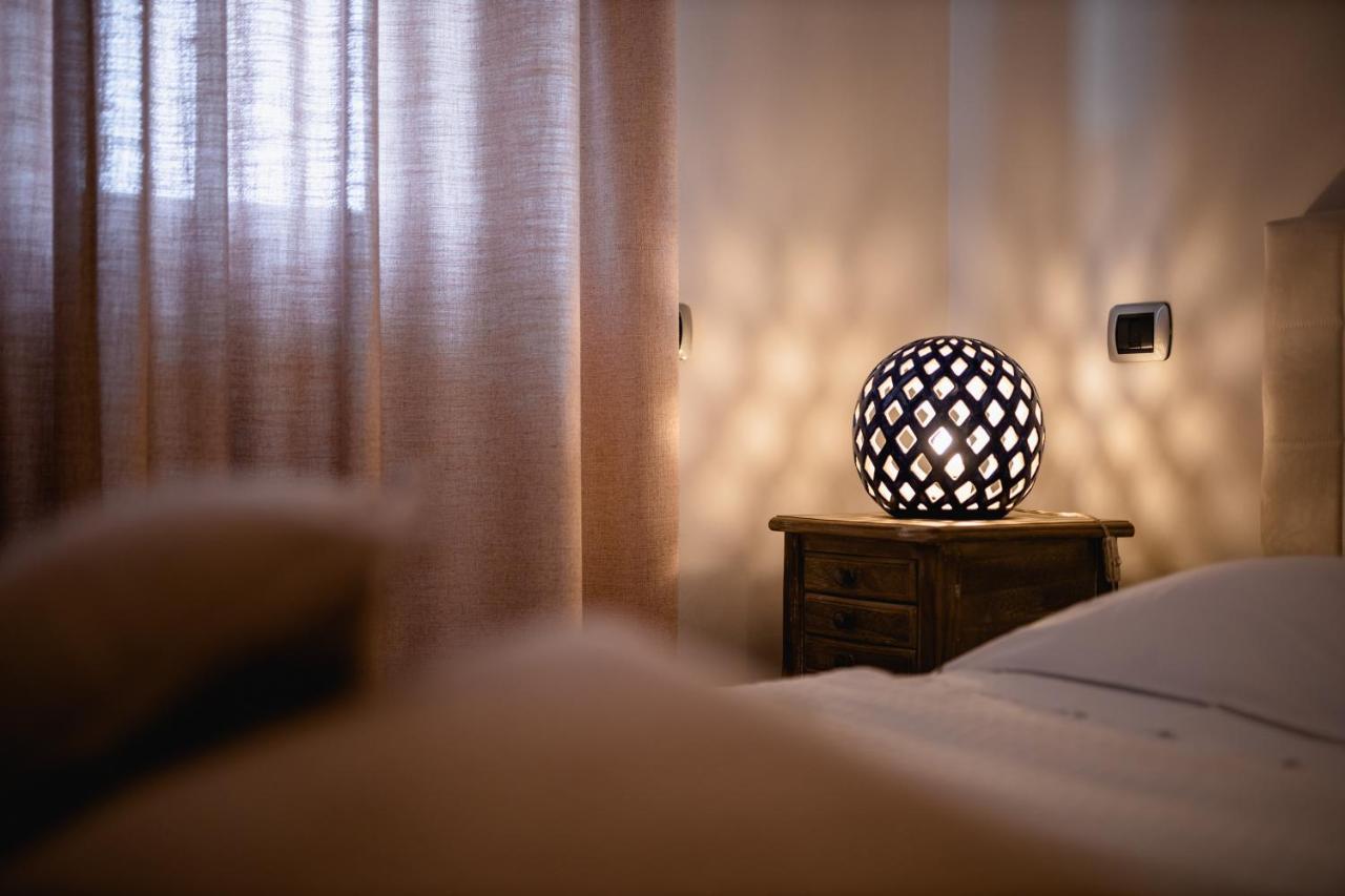 Love & Fama Hotel Sabaudia Exteriör bild